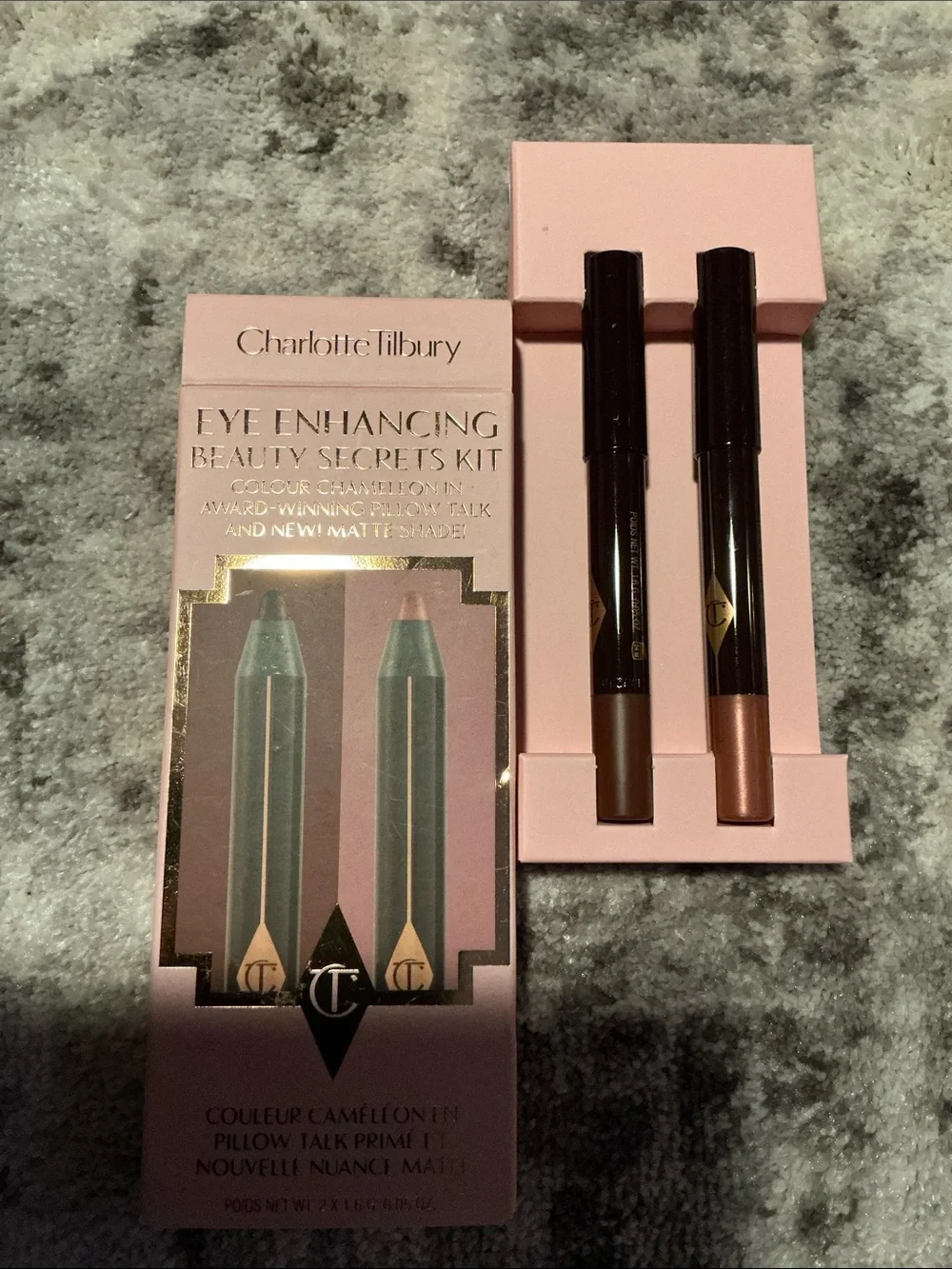 Charlotte Tilbury two retractable